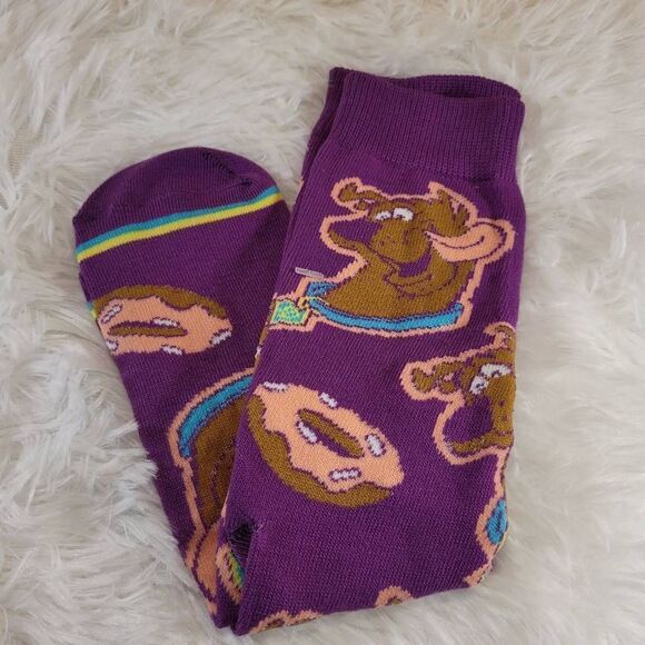 Scooby-Doo Donut Socks Colorful Crew Socks- OSFM - Picture 4 of 4